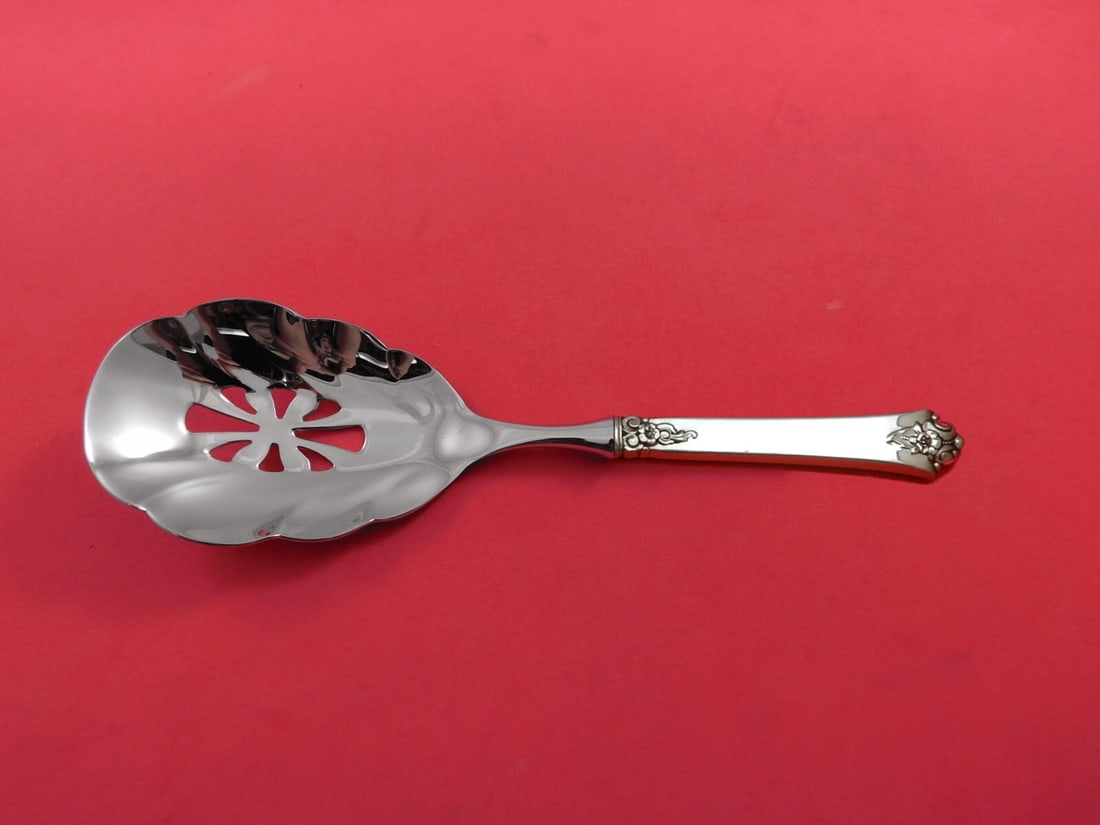 Royal Crest Castle Rose Sterling Silver Vegetable Spoon Custom 10 Inch: Royal Crest Castle Rose Sterling Silver Vegetable Spoon Custom 10 Inch Presenting the exquisite Castle Rose Vegetable Spoon by Royal Crest, crafted in sterling silver. This custom-made serving piece f