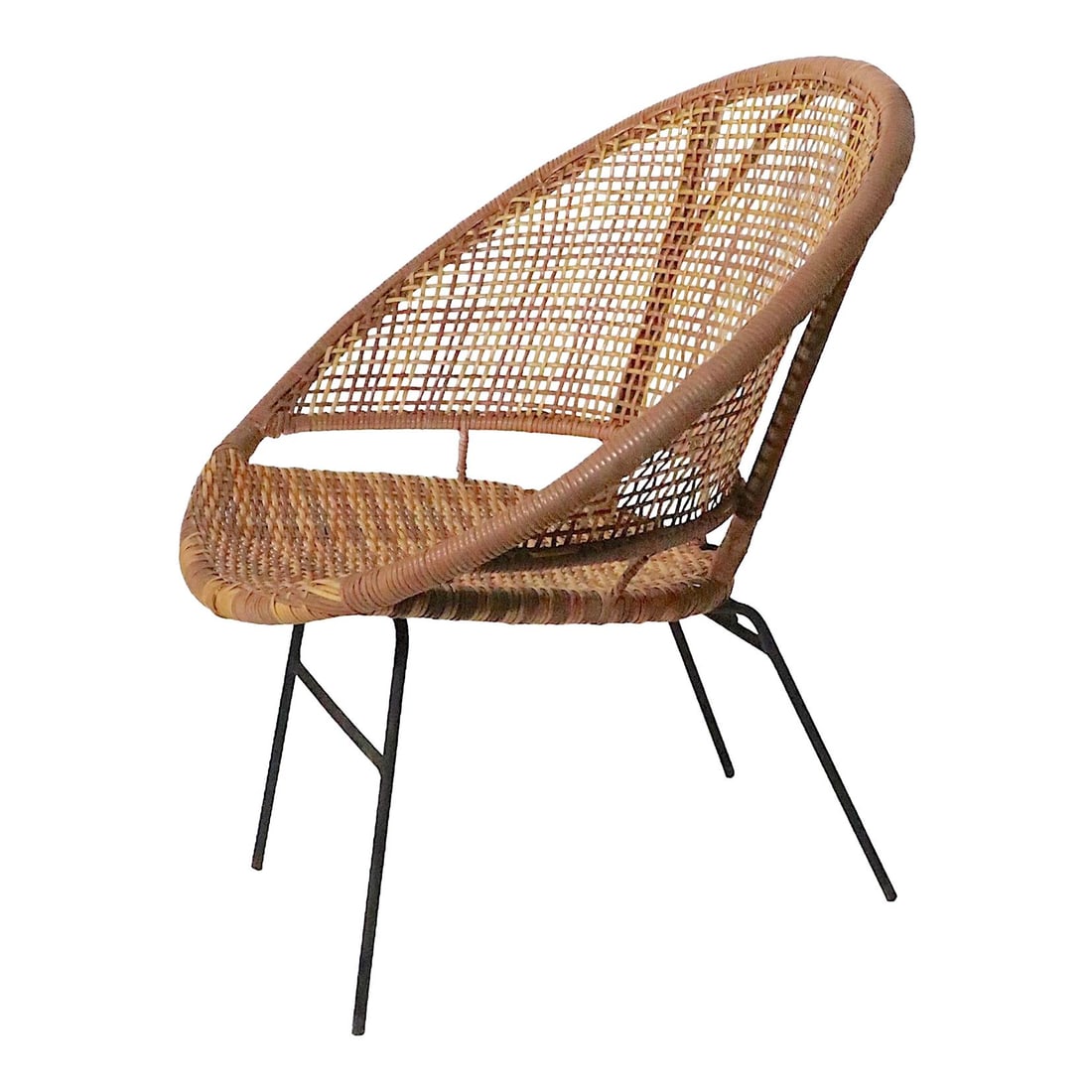 Mid Century Faux Bamboo Wrought Iron Hoop Chair 1950s: Mid Century Faux Bamboo Wrought Iron Hoop Chair 1950s This Mid Century faux bamboo shell chair, crafted circa the 1950s, features a distinctive design that combines elegance with durability. The chair