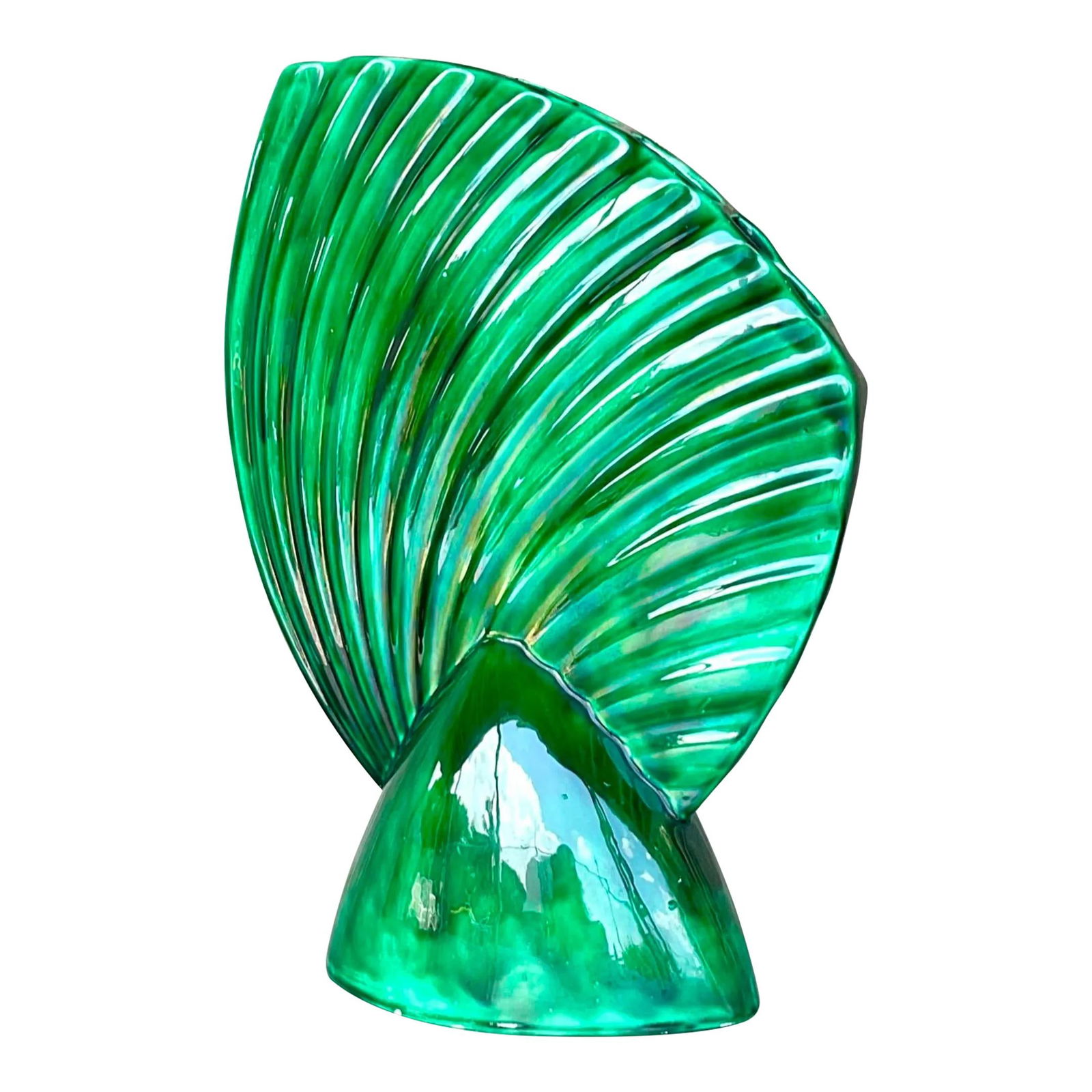 Vintage Mid-Century Modern Ceramic Gladiola Vase in Deep Green: Vintage Mid-Century Modern Ceramic Gladiola Vase in Deep Green This exquisite mid-century modern vase is a true vintage gem, showcasing a chic design that perfectly complements any decor. Crafted from