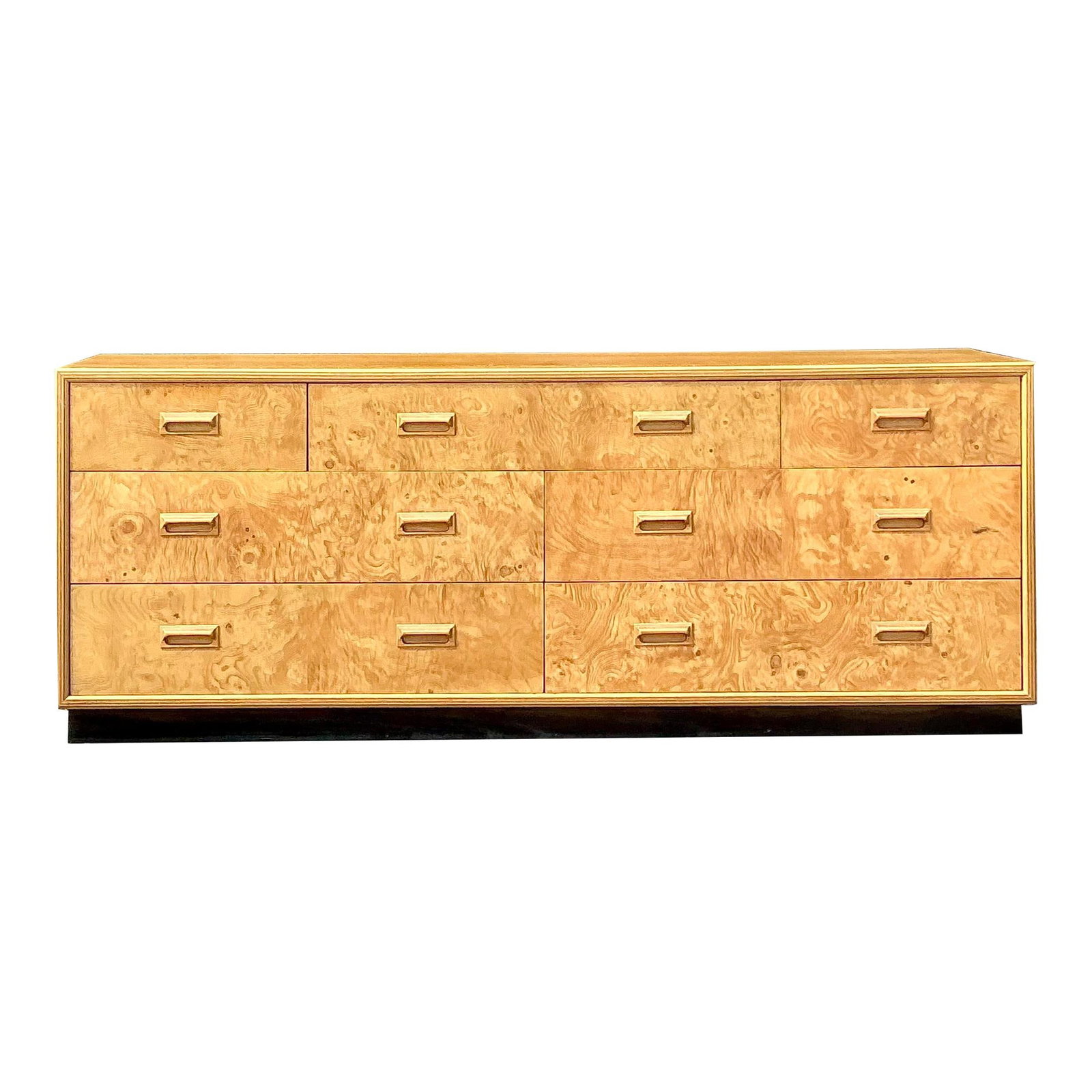Henredon Scene Two Vintage Burl Wood Dresser 9 Drawers: Henredon Scene Two Vintage Burl Wood Dresser 9 Drawers This exquisite Vintage Boho Henredon burl wood dresser showcases timeless elegance with its distinct natural wood grain and modern design. Featur