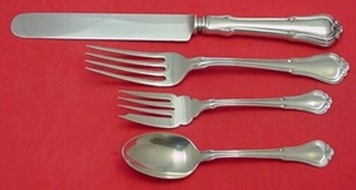 Gorham Villa Norfolk Sterling Silver 4-Piece Place Setting: Gorham Villa Norfolk Sterling Silver 4-Piece Place Setting Elevate your dining experience with this exquisite 4-piece place setting from the Villa Norfolk pattern by Gorham. Crafted from high-quality