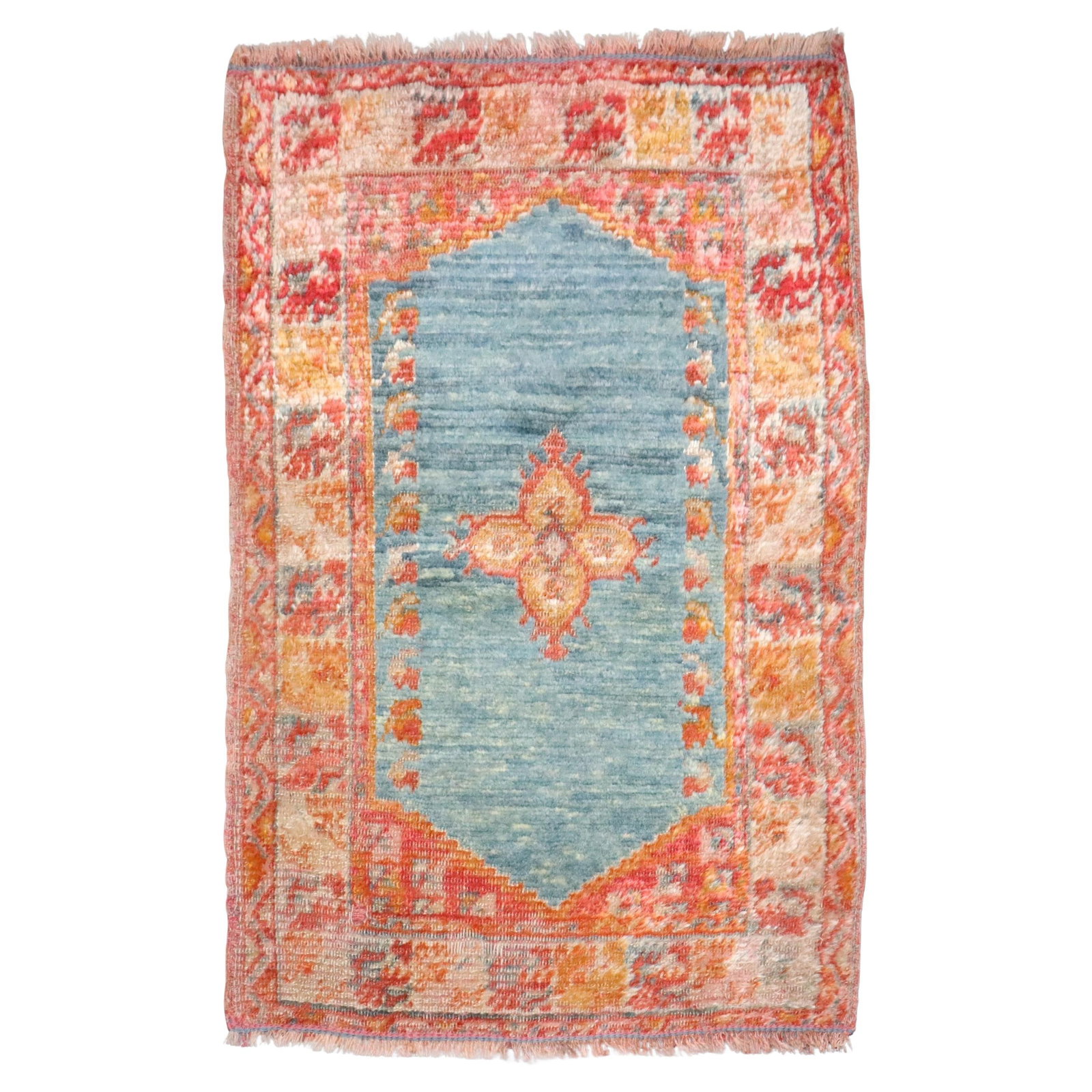19th Century Angora Wool Small Turkish Oushak Throw Rug: 19th Century Angora Wool Small Turkish Oushak Throw Rug Discover the elegance of this late 19th-century Angora wool small Turkish Oushak rug, hand-woven with meticulous craftsmanship. This charming pi