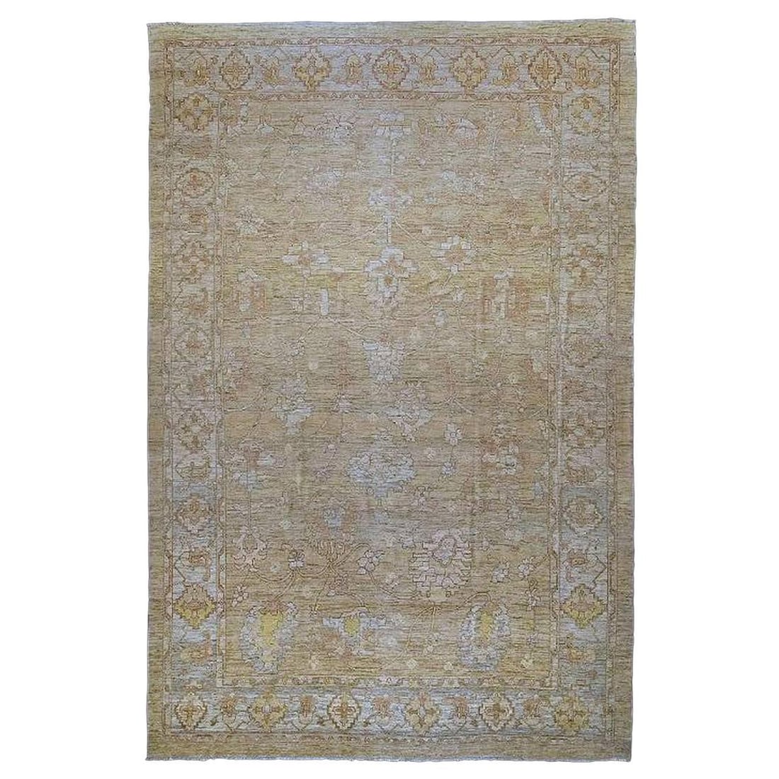 Vintage Turkish Oushak Oversize Hand-Knotted Wool Rug 172x258: Vintage Turkish Oushak Oversize Hand-Knotted Wool Rug 172x258 Discover the elegance of this Vintage Inspired Turkish Oushak Oversize Rug, a beautiful addition to any space. Measuring an impressive 172