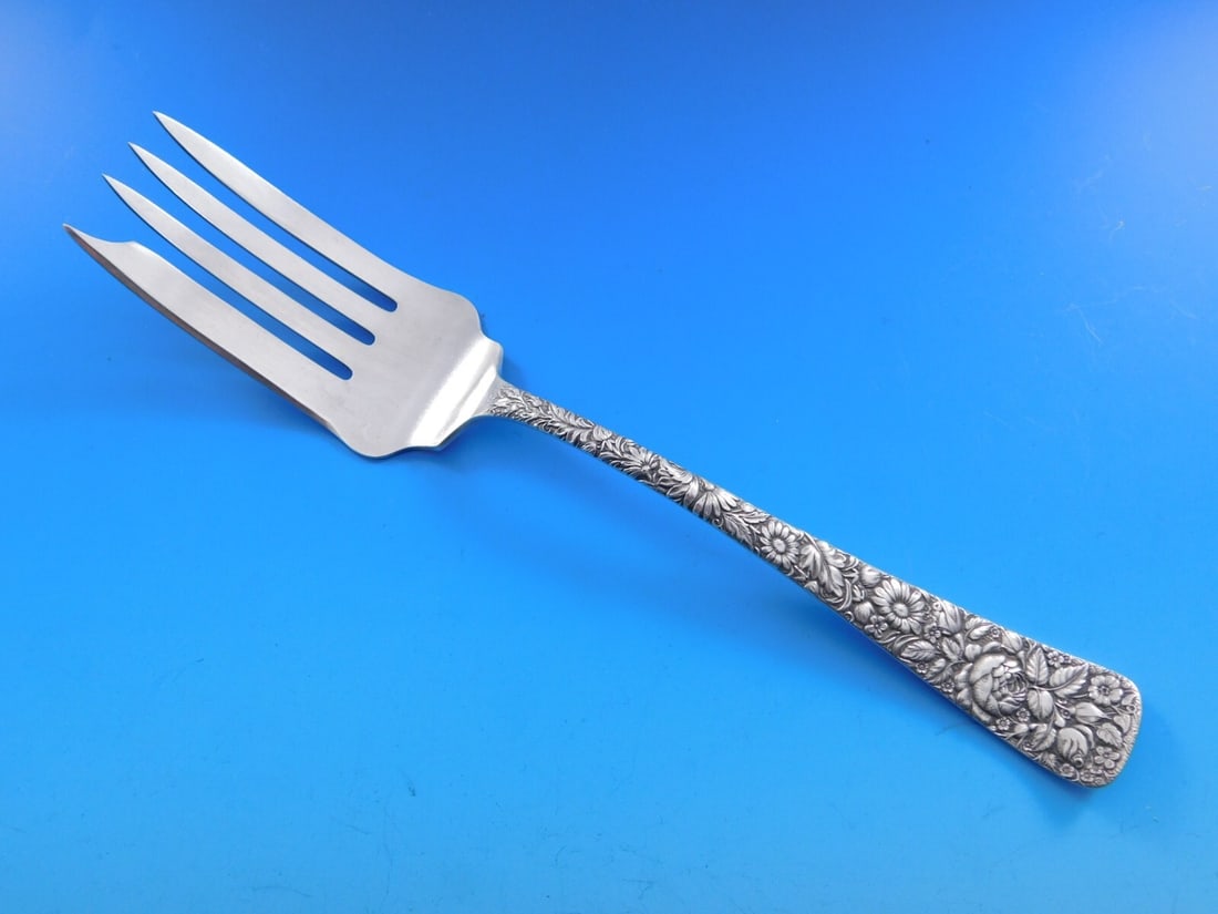 Towle Arlington Sterling Silver Cold Meat Fork 8.375 Serving Piece: Towle Arlington Sterling Silver Cold Meat Fork 8.375 Serving Piece This exquisite Arlington cold meat fork by Towle is crafted from high-quality sterling silver, showcasing the elegant Arlington patte