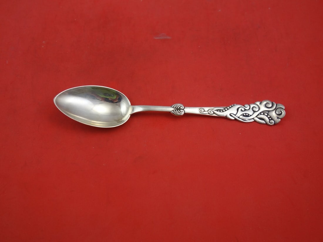 Heise Danish Sterling Silver Soup Spoon Tang Seaweed 7.5 Inches: Heise Danish Sterling Silver Soup Spoon Tang Seaweed 7.5 Inches This exquisite Tang aka Seaweed place soup spoon, crafted from sterling silver, showcases the elegant multi motif pattern by Heise. Meas