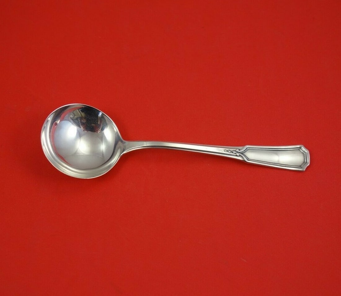 Alvin Florence Nightingale Sterling Silver Bouillon Soup Spoon 5": Alvin Florence Nightingale Sterling Silver Bouillon Soup Spoon 5" This exquisite 5" bouillon soup spoon is crafted from high-quality sterling silver and features the elegant Florence Nightingale patte