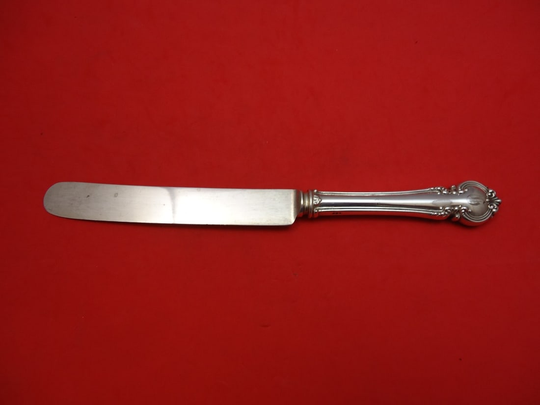 Reed & Barton La Comtesse Sterling Silver Dinner Knife 10 Inch Blunt Blade: Reed & Barton La Comtesse Sterling Silver Dinner Knife 10 Inch Blunt Blade This exquisite dinner knife features a hollow handle made of sterling silver, designed in the elegant 'La Comtesse' pattern b