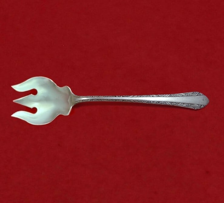 Alvin Sterling Silver Ice Cream Fork Chased Romantique Chantilly Style 6": Alvin Sterling Silver Ice Cream Fork Chased Romantique Chantilly Style 6" Experience elegance with this exquisite Sterling Silver Ice Cream Fork from the renowned Chased Romantique pattern by Alvin. C