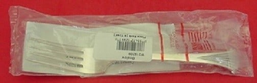 Tuttle Onslow Sterling Silver Fork 4-Tine 7.375 Inches New: Tuttle Onslow Sterling Silver Fork 4-Tine 7.375 Inches New Discover the exquisite Onslow pattern regular fork by Tuttle, crafted from high-quality sterling silver. This 4-tine fork measures 7 3/8 inch