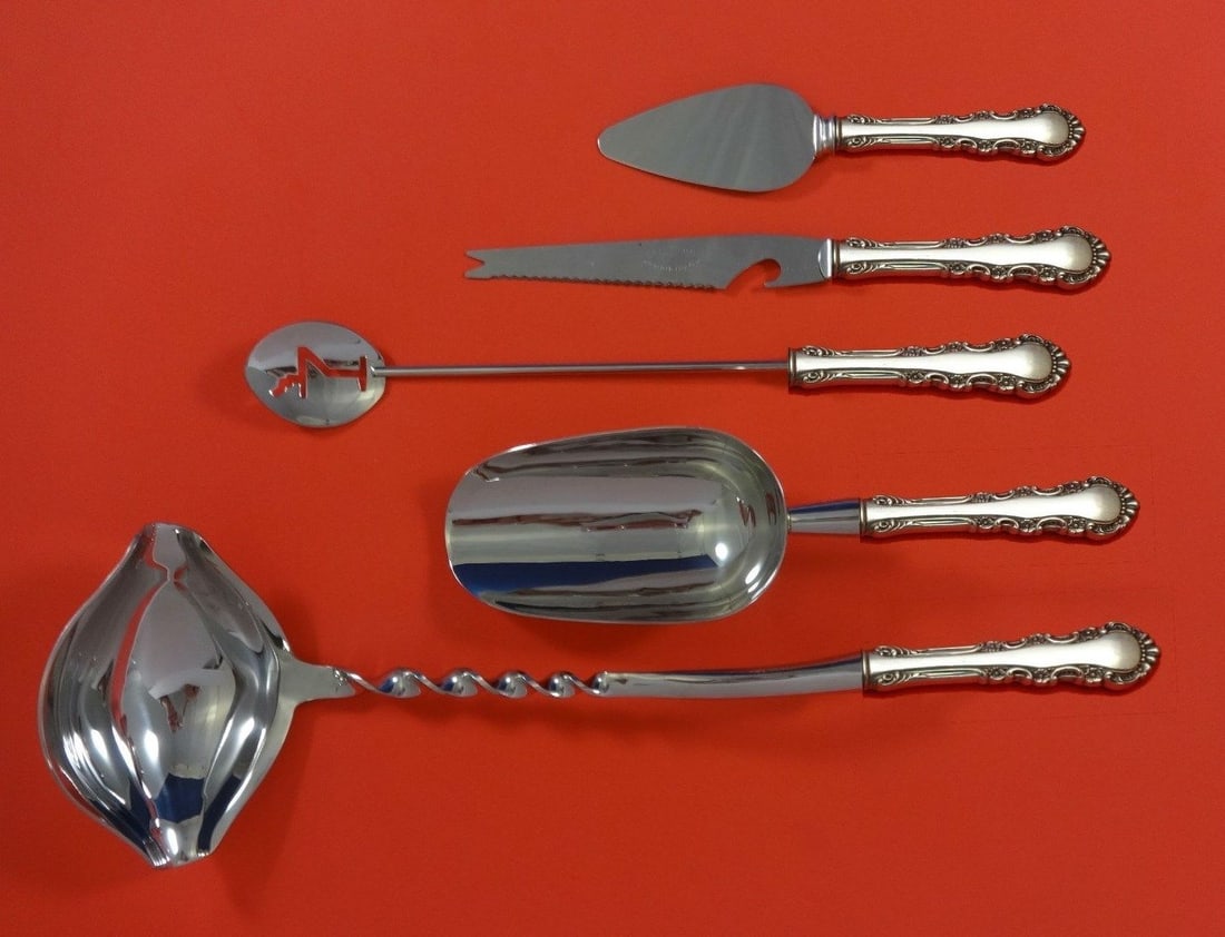 Reed & Barton Georgian Rose Sterling Silver 5-Piece Cocktail Set: Reed & Barton Georgian Rose Sterling Silver 5-Piece Cocktail Set Elevate your cocktail gatherings with the stunning Georgian Rose by Reed & Barton Sterling Silver Cocktail Party Bar Set. This exquisit