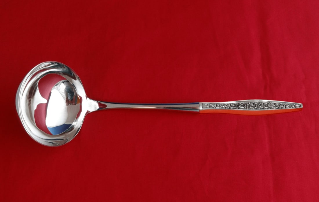 Reed and Barton Renaissance Scroll Sterling Silver Soup Ladle 10.5 Inch Custom: Reed and Barton Renaissance Scroll Sterling Silver Soup Ladle 10.5 Inch Custom Introducing the Renaissance Scroll Soup Ladle by Reed and Barton, a stunning piece crafted from sterling silver with a cu