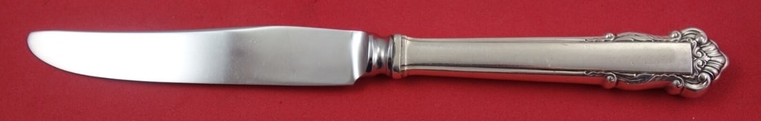 Lunt English Shell Sterling Silver Dessert Knife 7 inch: Lunt English Shell Sterling Silver Dessert Knife 7 inch This elegant dessert knife features the classic English Shell pattern crafted by Lunt. Made with a sterling silver hollow handle and a durable s