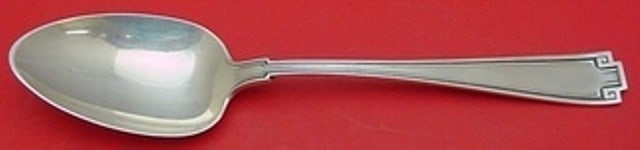 Gorham Etruscan Sterling Silver Serving Spoon 8.5 Antique: Gorham Etruscan Sterling Silver Serving Spoon 8.5 Antique This exquisite serving spoon from the Etruscan pattern by Gorham showcases the timeless elegance of sterling silver craftsmanship. Measuring 8