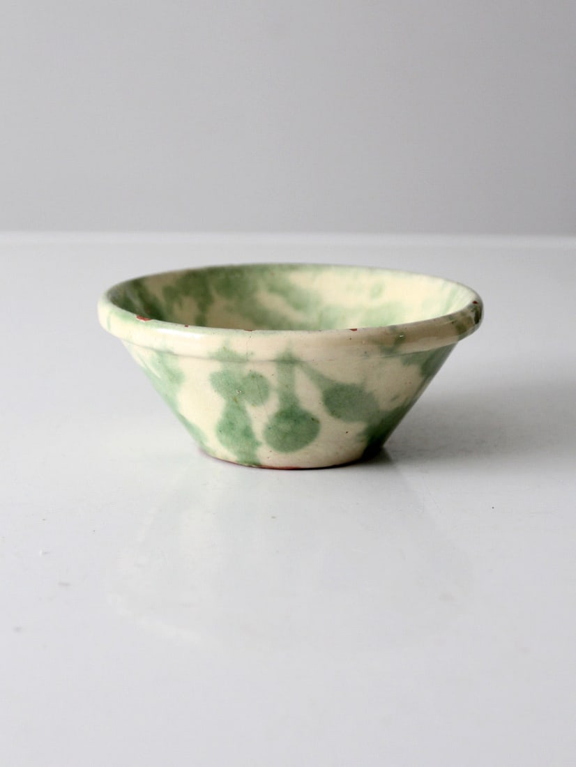 Handmade Vintage Studio Pottery Bowl Green Sponge Glaze 6 Inch: Handmade Vintage Studio Pottery Bowl Green Sponge Glaze 6 Inch This vintage studio pottery bowl features a unique handmade, wheel-turned design with a beautiful green sponge glaze. It showcases charac
