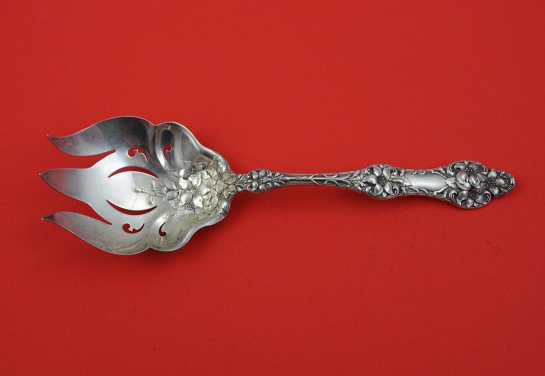 Gorham Alvin Old Orange Blossom Sterling Silver Salad Fork 9 1/4": Gorham Alvin Old Orange Blossom Sterling Silver Salad Fork 9 1/4" This exquisite salad serving fork features the classic Old Orange Blossom pattern, crafted by Alvin/Gorham. Made of high-quality sterl