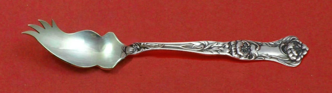 Wallace Peony Sterling Silver Pate Knife Custom Made 6 Inch: Wallace Peony Sterling Silver Pate Knife Custom Made 6 Inch This exquisite 6-inch pate knife is crafted from sterling silver and features the elegant Peony pattern by Wallace. Custom made and post-194