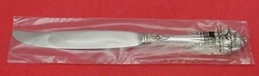 Wallace Sir Christopher Sterling Silver Dinner Knife 9 3/4 Modern: Wallace Sir Christopher Sterling Silver Dinner Knife 9 3/4 Modern This exquisite dinner knife from the Sir Christopher pattern by Wallace is crafted from sterling silver with a hollow handle and a sta
