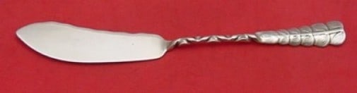 Whiting Leaf & Twist Sterling Silver Master Butter Knife 7 1/4": Whiting Leaf & Twist Sterling Silver Master Butter Knife 7 1/4" This exquisite master butter knife features the elegant Leaf & Twist pattern by Whiting, crafted from high-quality sterling silver. Meas