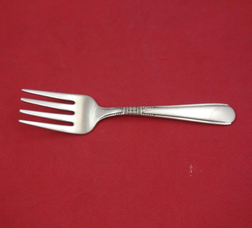 Selbra Sterling Silver Baby Fork 4 1/8 Baby Silver Pattern: Selbra Sterling Silver Baby Fork 4 1/8 Baby Silver Pattern This charming baby fork, crafted from sterling silver, features the delightful Baby Silver pattern by various makers. Measuring 4 1/8 inches