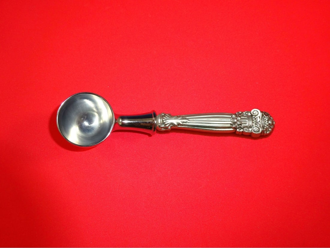 Towle Georgian Sterling Silver Coffee Scoop Custom Made 6 Inch: Towle Georgian Sterling Silver Coffee Scoop Custom Made 6 Inch This exquisite coffee scoop is a fine example of the Georgian pattern by Towle. Made of sterling silver with a hollow handle and a chrome