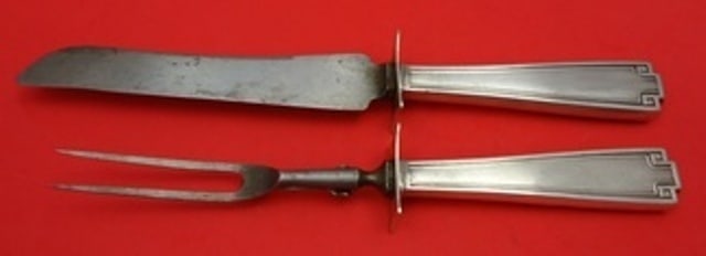Gorham Etruscan 2pc Sterling Silver Roast Carving Set: Gorham Etruscan 2pc Sterling Silver Roast Carving Set This exquisite 2-piece roast carving set features a stunning Etruscan pattern by Gorham, crafted from sterling silver with hollow handles for an e