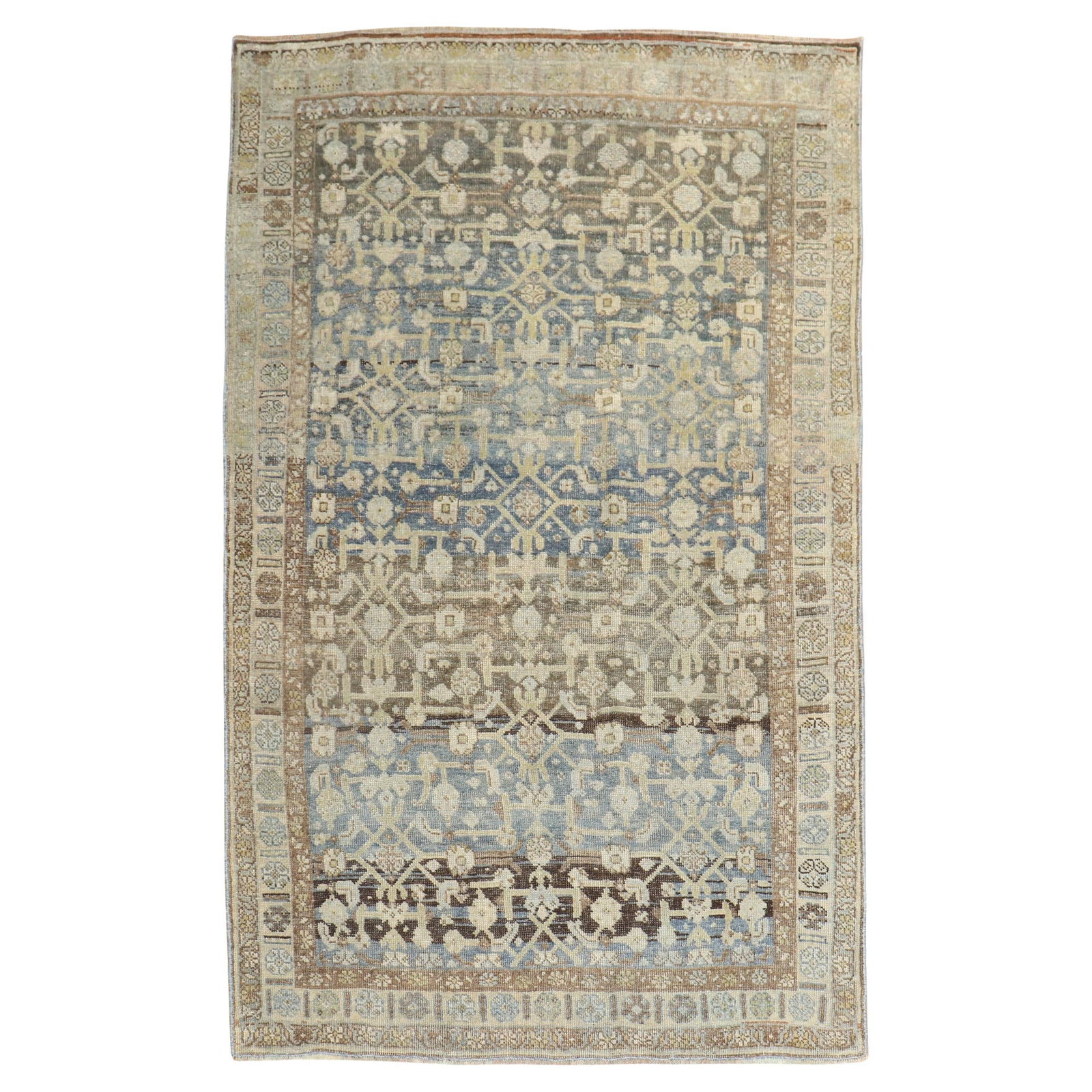 Early 20th Century Persian Bakshaish Wool Rug 4'3 x 6'6 Hand-Woven: Early 20th Century Persian Bakshaish Wool Rug 4'3 x 6'6 Hand-Woven This antique Persian Bidjar accent rug features a classic Bakshaish style, handcrafted from wool in the early 20th century. Made in I