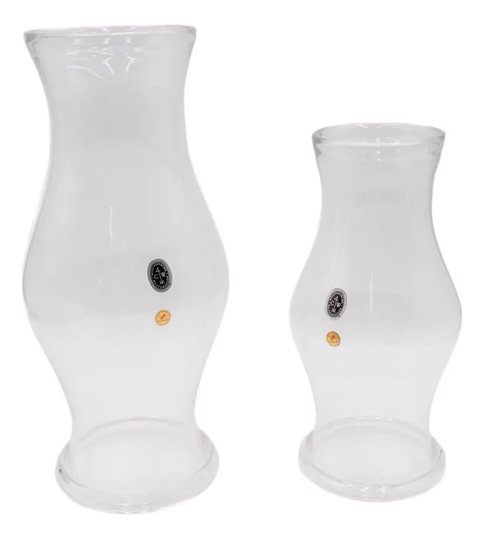 Pair of Colonial Williamsburg Glass Hurricane Globe Shades 8 x 17.5 and 6.5 x 14: Pair of Colonial Williamsburg Glass Hurricane Globe Shades 8 x 17.5 and 6.5 x 14 This exquisite Pair of Colonial Williamsburg Glass Hurricane Globe Shades showcases high-quality craftsmanship and time