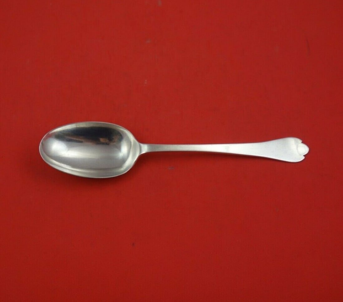 Worcester Foxhead Sterling Silver Serving Spoon 8.5 Inch: Worcester Foxhead Sterling Silver Serving Spoon 8.5 Inch This elegant serving spoon from Worcester features the distinctive Foxhead pattern, showcasing fine craftsmanship in sterling silver. Measuring