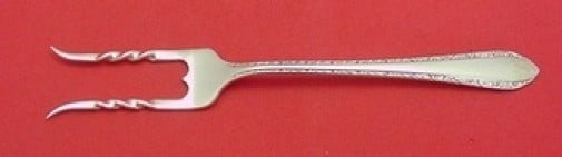 Royal Crest Wild Flower Sterling Silver Custom Baked Potato Fork 5": Royal Crest Wild Flower Sterling Silver Custom Baked Potato Fork 5" This exquisite baked potato fork, custom-made in the Wild Flower pattern by Royal Crest, showcases the beauty of sterling silver cra