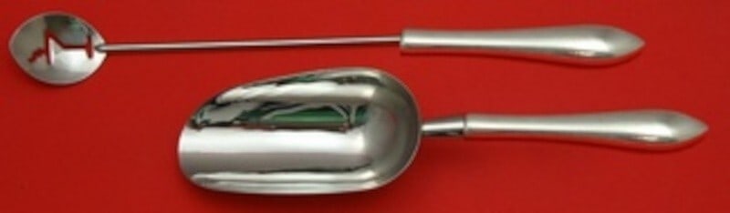 Dominick and Haff Pointed Antique Sterling Silver 2pc Bar Set: Dominick and Haff Pointed Antique Sterling Silver 2pc Bar Set This exquisite 2-piece bar set in the "Pointed Antique" pattern by Dominick & Haff is crafted from high-quality sterling silver. The custo