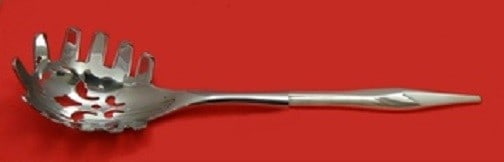 Wallace Soliloquy Sterling Silver 11 Inch Pasta Server Custom Made: Wallace Soliloquy Sterling Silver 11 Inch Pasta Server Custom Made Elevate your dining experience with this exquisite Soliloquy Pasta Server by Wallace, crafted from sterling silver. This custom-made