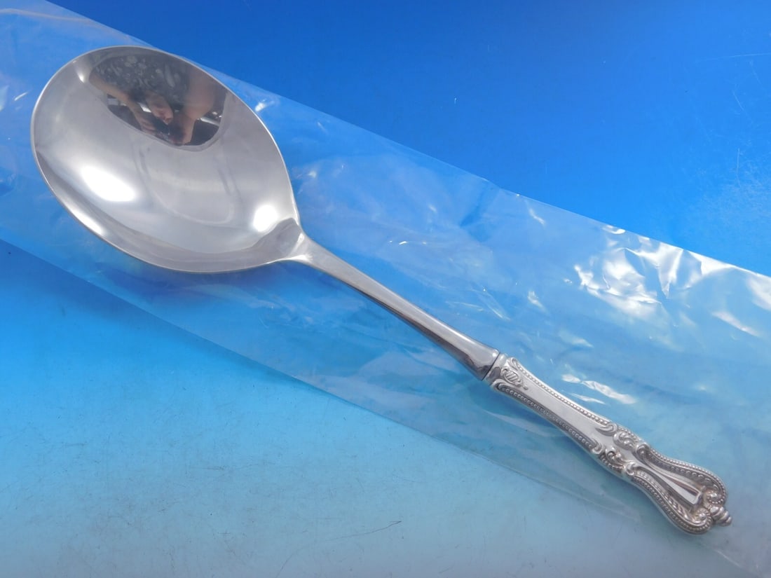 Towle Old Colonial Sterling Silver Casserole Spoon 11 3/8": Towle Old Colonial Sterling Silver Casserole Spoon 11 3/8" This exquisite casserole spoon from the Old Colonial pattern by Towle is crafted from sterling silver and features a hollow handle with a sta