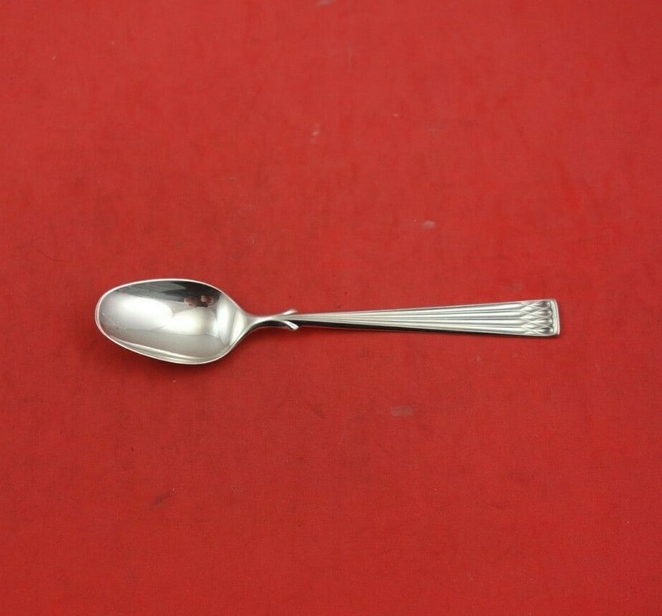 Th. Marthinsen Arvesolv .830 Silver Demitasse Spoon 4.5" Scandinavian Heirloom: Th. Marthinsen Arvesolv .830 Silver Demitasse Spoon 4.5" Scandinavian Heirloom This exquisite demitasse spoon is crafted from .830 silver and features the elegant Arvesolv pattern, also known as Heirl