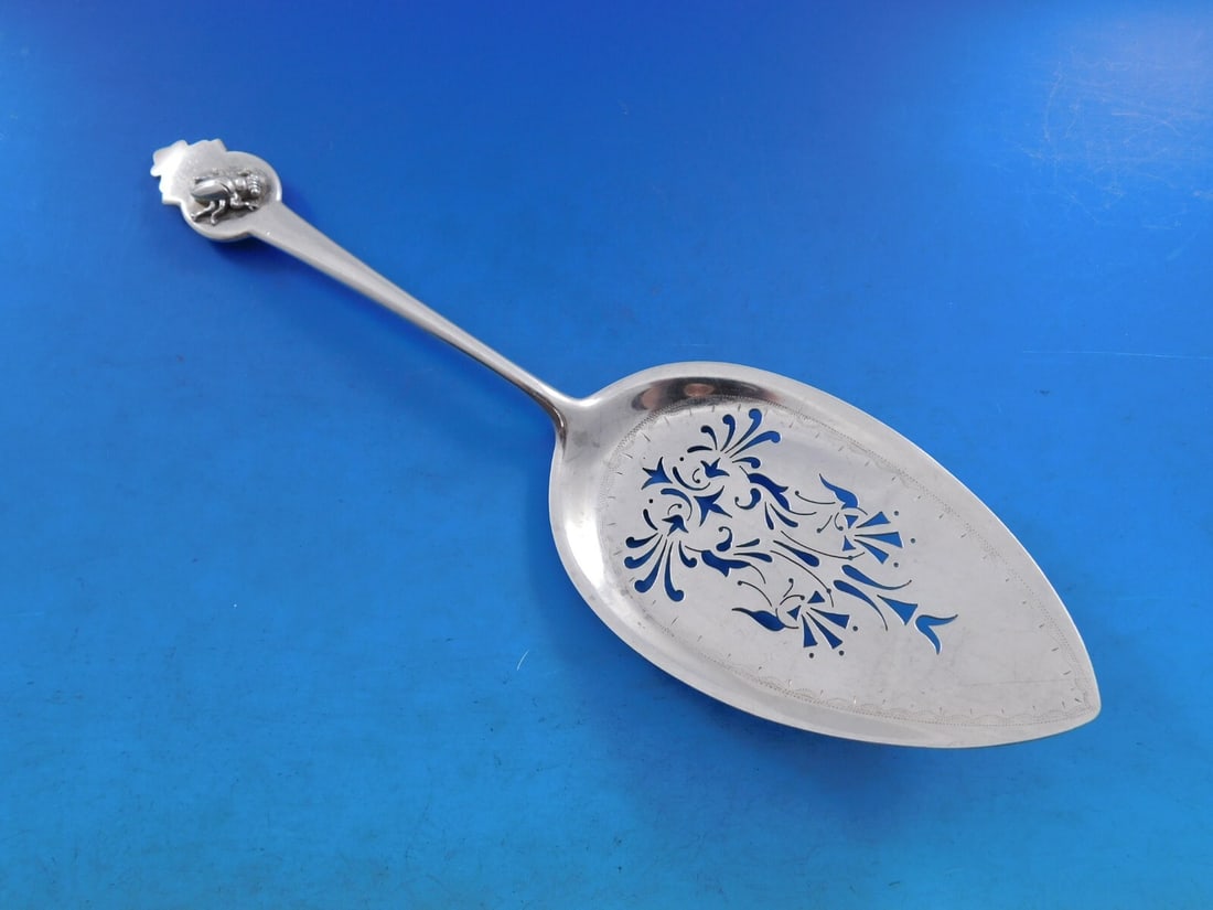 Gorham Sterling Silver Aesthetic Banana Server with Beetle 9.5" Monogrammed: Gorham Sterling Silver Aesthetic Banana Server with Beetle 9.5" Monogrammed This exquisite Gorham Sterling Silver Banana Server showcases an aesthetic design from the late 19th century, featuring a be