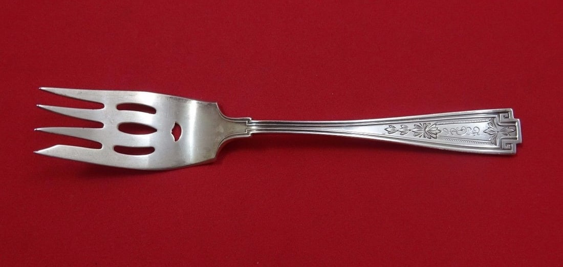 Gorham Sterling Silver Etruscan Engraved Dessert Fork 6": Gorham Sterling Silver Etruscan Engraved Dessert Fork 6" This exquisite 6" dessert fork features the elegant Etruscan Engraved pattern crafted by Gorham. Made of high-quality sterling silver, this pie