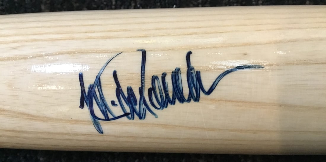Jorge Posada Signed New York Yankees Baseball Bat Authentic MLB: Jorge Posada Signed New York Yankees Baseball Bat Authentic MLB Own a piece of baseball history with this signed bat by Jorge Posada, a legendary player of the New York Yankees. This original item is