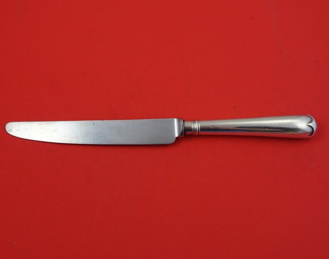 Strickett & Loder Old English Sterling Silver Dinner Knife 9.5": Strickett & Loder Old English Sterling Silver Dinner Knife 9.5" This exquisite dinner knife is crafted by Strickett & Loder, showcasing the elegant Old English pattern. Measuring 9 1/2 inches, it feat