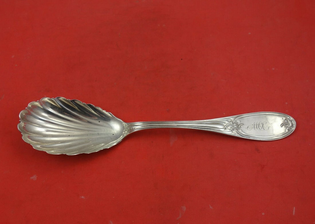 Louis XIV Sterling Silver Berry Spoon by Hebbard Polhamus Fluted Shell Bowl: Louis XIV Sterling Silver Berry Spoon by Hebbard Polhamus Fluted Shell Bowl This exquisite serving spoon, crafted in the Louis XIV pattern by the renowned makers Hebbard and John Polhamus, features a