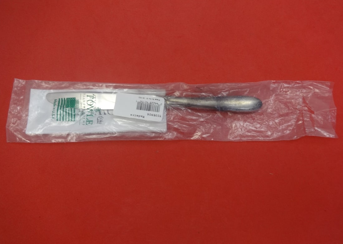 Towle Madeira Sterling Silver Knife 9 inch Modern Design: Towle Madeira Sterling Silver Knife 9 inch Modern Design This elegant Madeira by Towle knife features a sterling silver hollow handle paired with a durable stainless steel blade. Measuring 9 inches, i