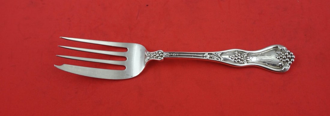 Dominick & Haff Grape Sterling Silver Serving Fork 7 Inch: Dominick & Haff Grape Sterling Silver Serving Fork 7 Inch This exquisite 7" serving fork features the elegant Grape pattern by Dominick & Haff, crafted from high-quality sterling silver. Dating back t