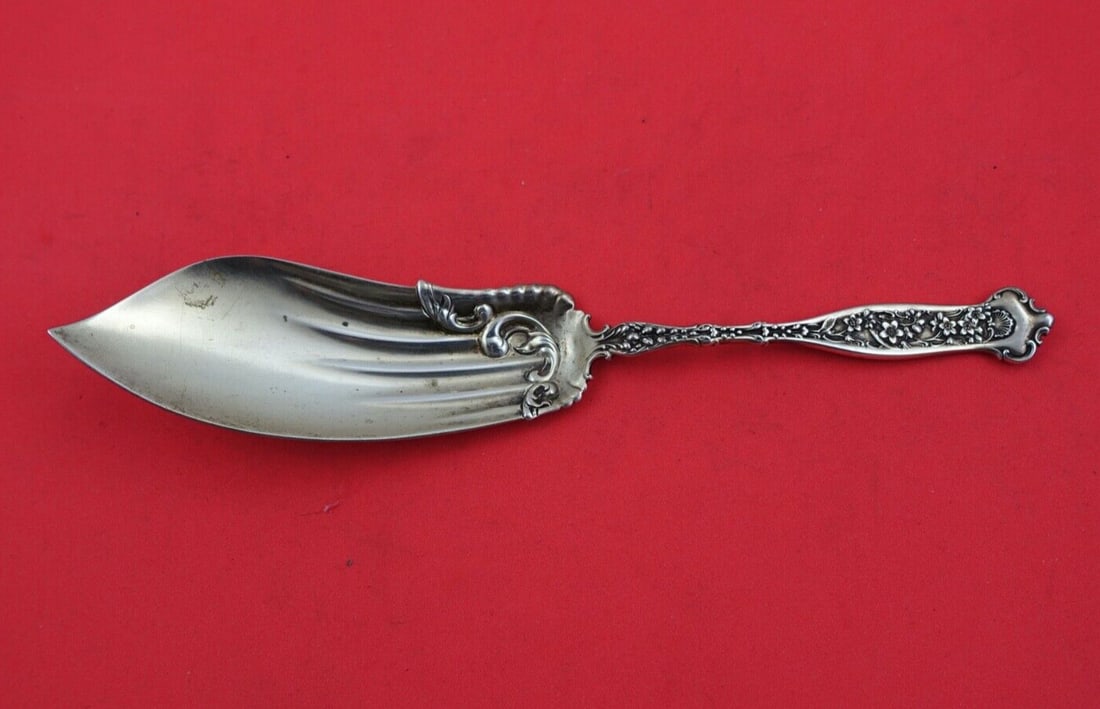 Whiting Sterling Silver Dresden Jelly Knife Light Gold Wash 8.25": Whiting Sterling Silver Dresden Jelly Knife Light Gold Wash 8.25" This exquisite jelly knife, crafted by Whiting, features the elegant Dresden pattern and is made of high-quality sterling silver with