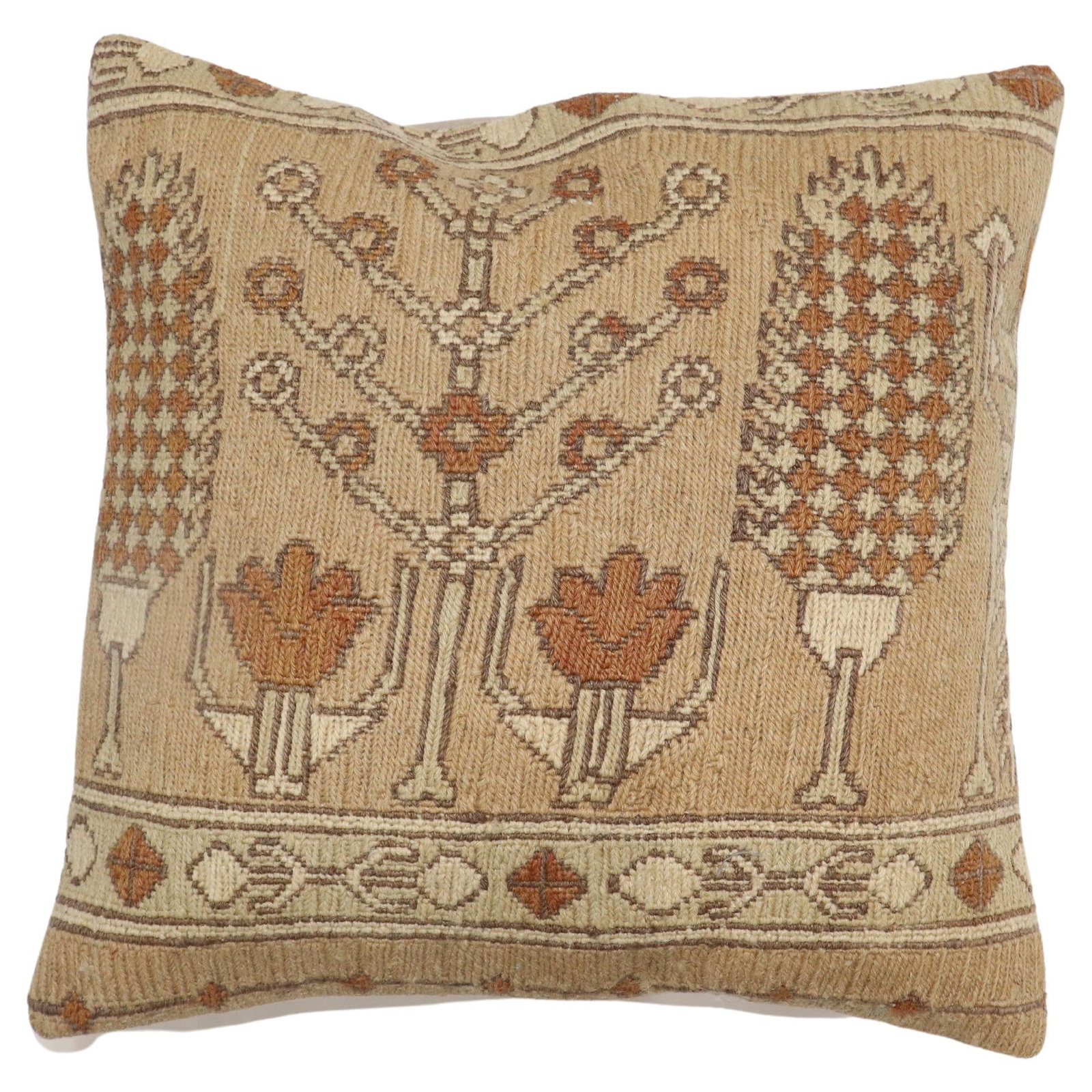 Vintage Persian Soumac Rug Pillow Mid-Century Modern 15 x 17: Vintage Persian Soumac Rug Pillow Mid-Century Modern 15 x 17 This exquisite pillow is crafted from a vintage Persian Soumac rug, showcasing a unique blend of traditional artistry and contemporary desi