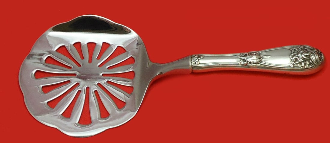 Alvin Fleur De Lis Sterling Silver Tomato Server Custom Made 8.5": Alvin Fleur De Lis Sterling Silver Tomato Server Custom Made 8.5" This exquisite tomato server showcases the elegant Fleur De Lis pattern by Alvin, crafted from high-quality sterling silver. The serve