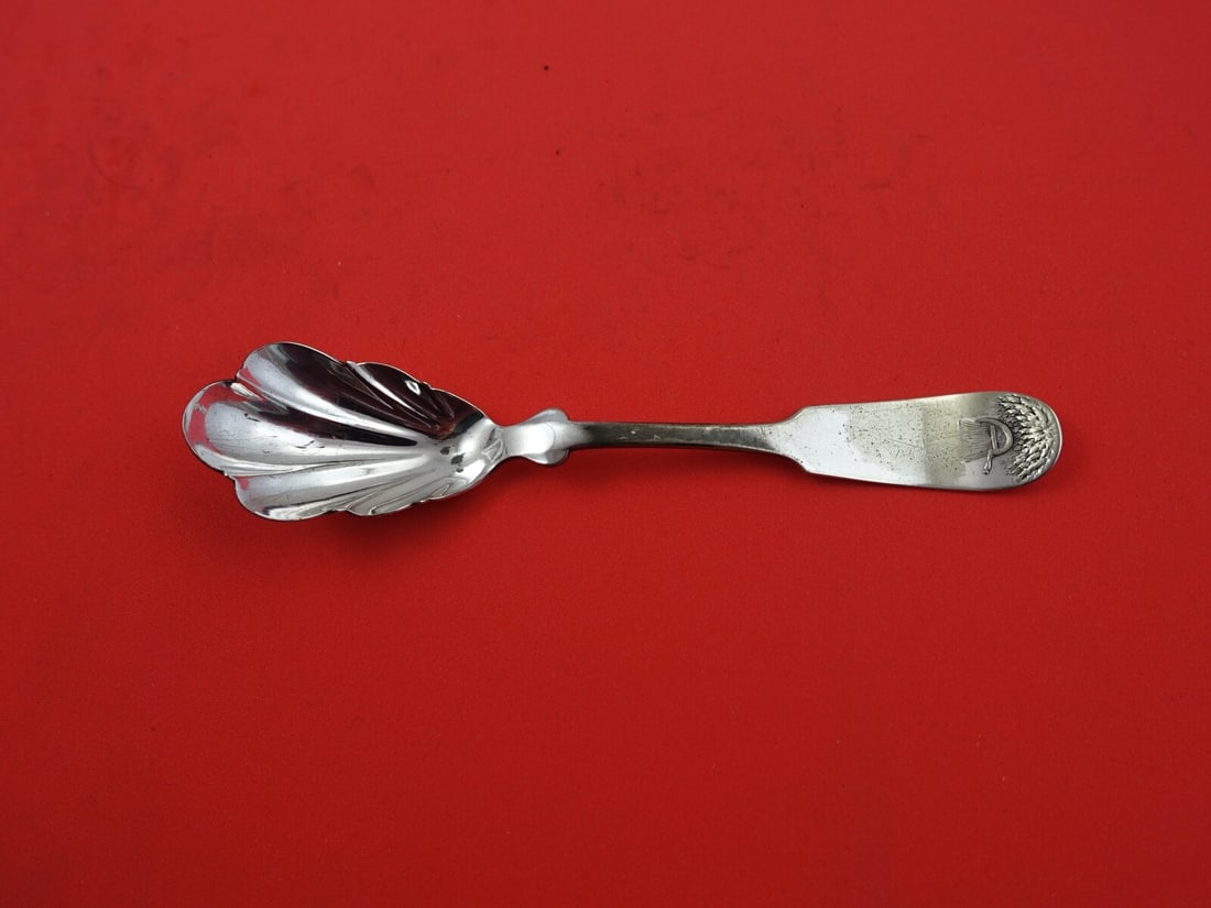 Durgin-Gorham Sheaf of Wheat Sterling Silver Sugar Shell Spoon 5.5": Durgin-Gorham Sheaf of Wheat Sterling Silver Sugar Shell Spoon 5.5" Introducing the exquisite Sheaf of Wheat Sugar Shell by Durgin-Gorham, crafted from high-quality sterling silver. This elegant spoon