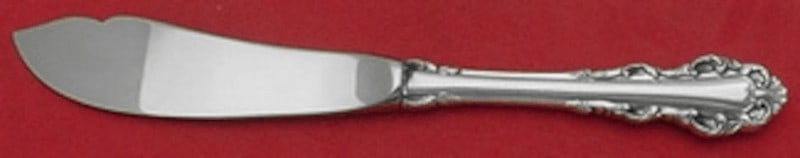Lunt Dresden Scroll Sterling Silver Master Butter Knife 6 3/4": Lunt Dresden Scroll Sterling Silver Master Butter Knife 6 3/4" This exquisite master butter knife features a hollow handle crafted from sterling silver, designed in the elegant Dresden Scroll pattern