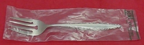 Lunt Lace Point Sterling Silver Salad Fork 6.625" New: Lunt Lace Point Sterling Silver Salad Fork 6.625" New Add a touch of elegance to your dining experience with this Lace Point salad fork by Lunt. Crafted from high-quality sterling silver, this fork fe