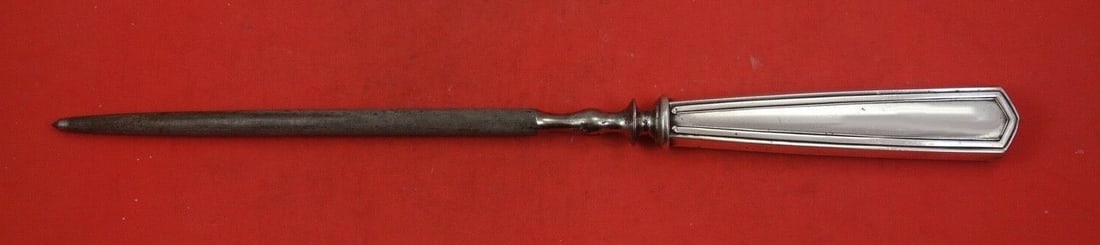 International Silver Brandon Sterling Silver Roast Carving Hone 13.5 inches: International Silver Brandon Sterling Silver Roast Carving Hone 13.5 inches This exquisite roast carving hone, measuring 13 1/2 inches, is crafted from sterling silver and features the elegant Brandon