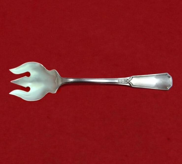 Alvin Florence Nightingale Sterling Silver Ice Cream Fork Chantilly Style 5.75" Custom: Alvin Florence Nightingale Sterling Silver Ice Cream Fork Chantilly Style 5.75" Custom This exquisite ice cream fork is crafted from sterling silver and features the elegant Florence Nightingale patte
