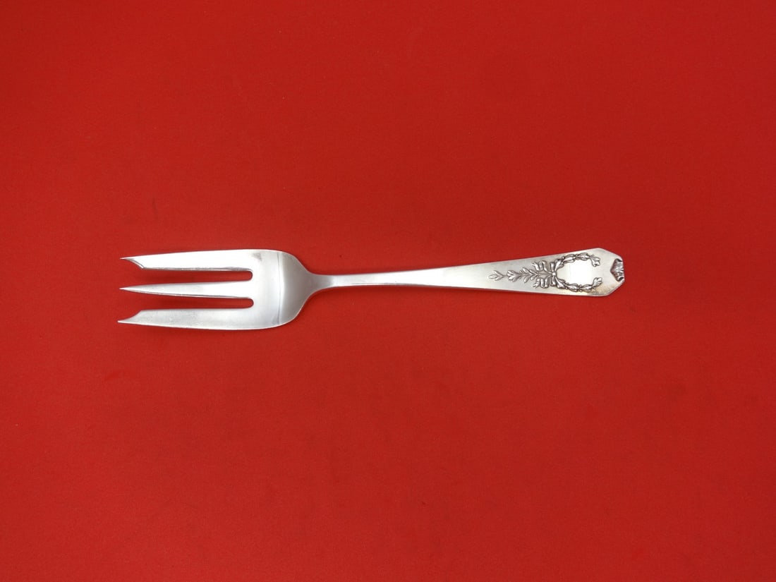 Whiting Sterling Silver Madam Jumel 3-Tine Pastry Fork 6 1/4 Inch: Whiting Sterling Silver Madam Jumel 3-Tine Pastry Fork 6 1/4 Inch This exquisite pastry fork features a timeless design in the Madam Jumel pattern by Whiting, crafted from high-quality sterling silver