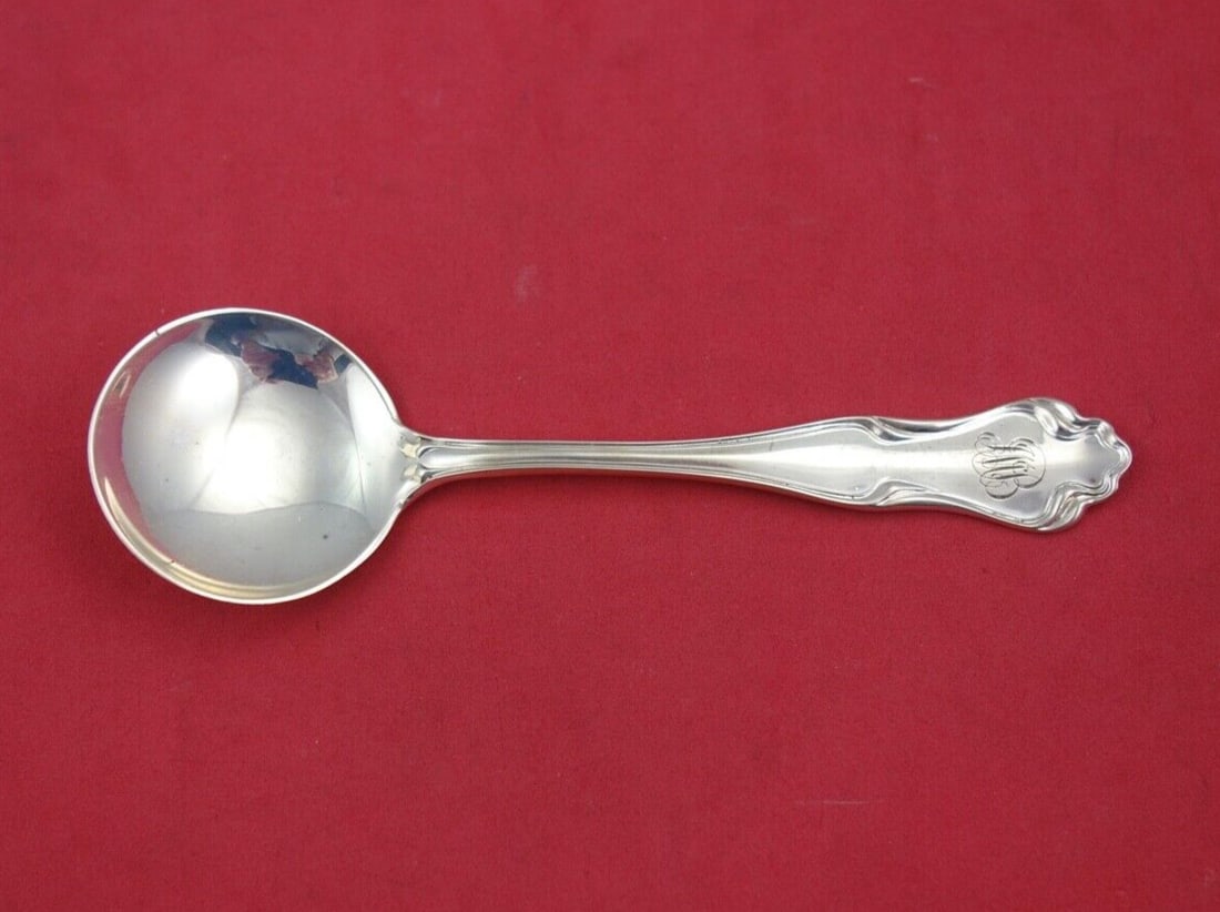 Shiebler Wave Sterling Silver Bouillon Soup Spoon 5 Inch: Shiebler Wave Sterling Silver Bouillon Soup Spoon 5 Inch This exquisite Wave Bouillon Soup Spoon is crafted by Shiebler from high-quality sterling silver. Measuring 5 inches, this spoon features the e